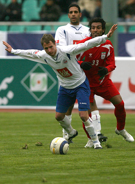 聘任王震出 聘任王震出