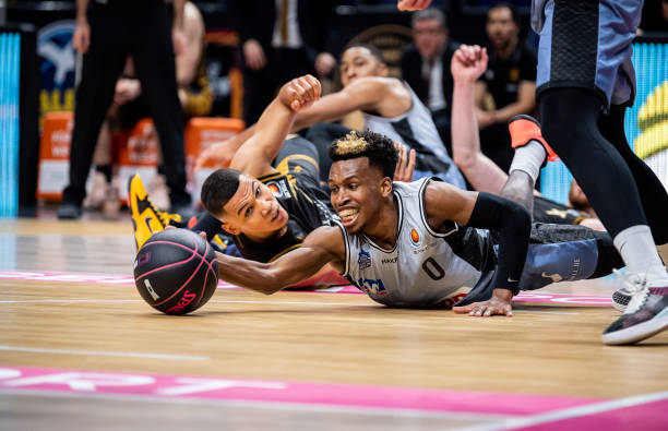 萨内蒂对劳 萨内蒂对劳