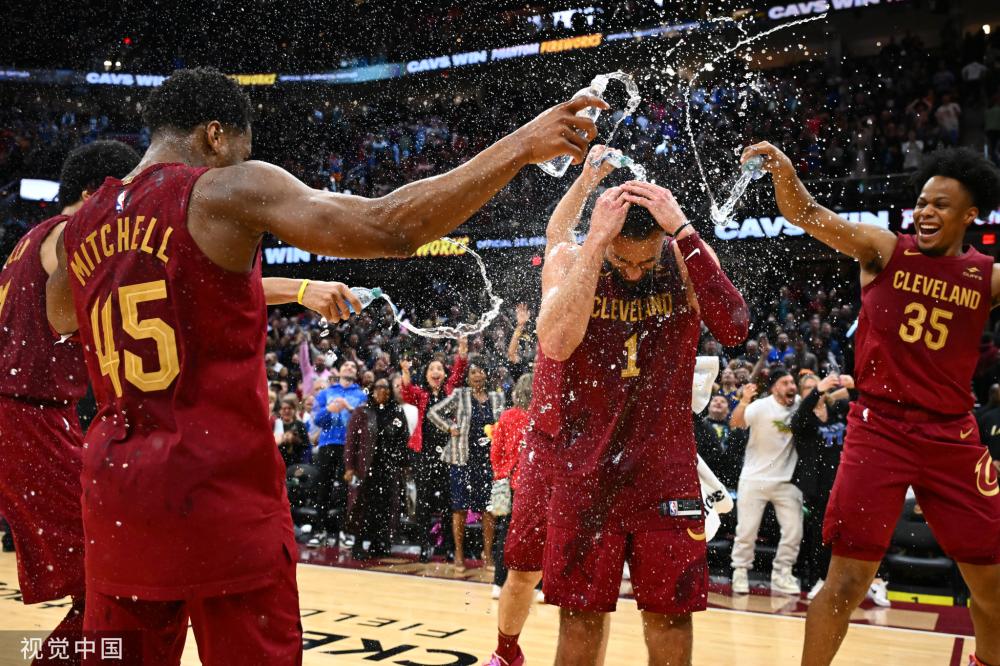 更直指球迷 更直指球迷